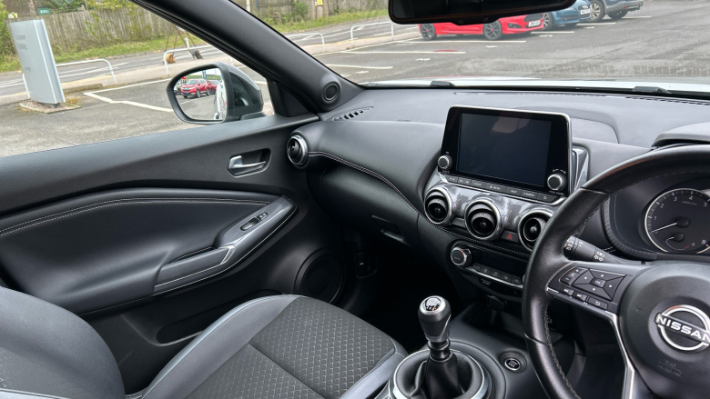 Nissan Juke 1.0 DiG-T 114 N-Connecta 5dr Petrol Hatchback